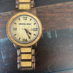 Original Grain Men’s watch, whiskey barrel wood, works just needs new battery